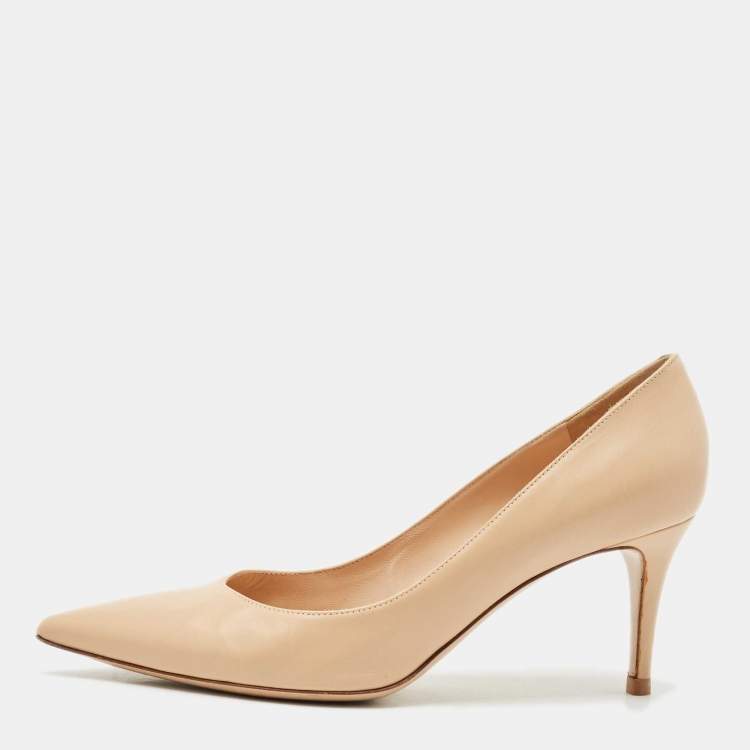 Pre Owned Gianvito Rossi Beige Leather Gianvito Pumps Size 40