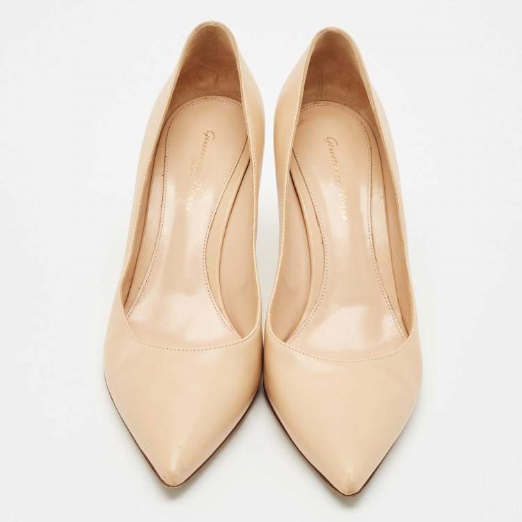Pre Owned Gianvito Rossi Beige Leather Gianvito Pumps Size 40