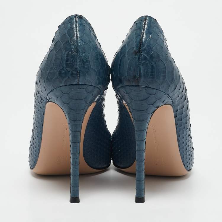 Pre Owned Gianvito Rossi Blue Python Leather Gianvito Pointed Toe Pumps Size 40