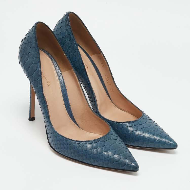 Pre Owned Gianvito Rossi Blue Python Leather Gianvito Pointed Toe Pumps Size 40