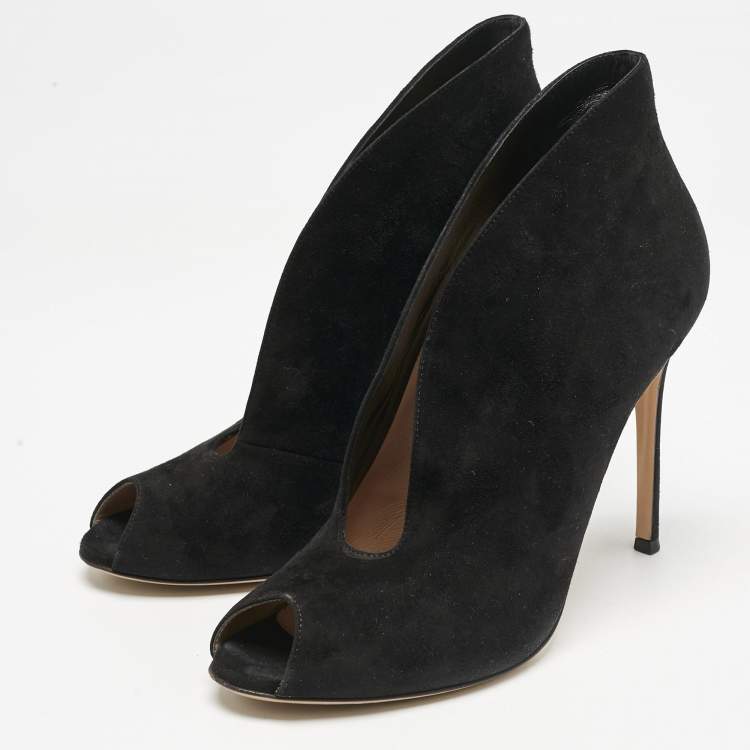 Pre Owned Gianvito Rossi Black Suede Vamp Booties Size 40