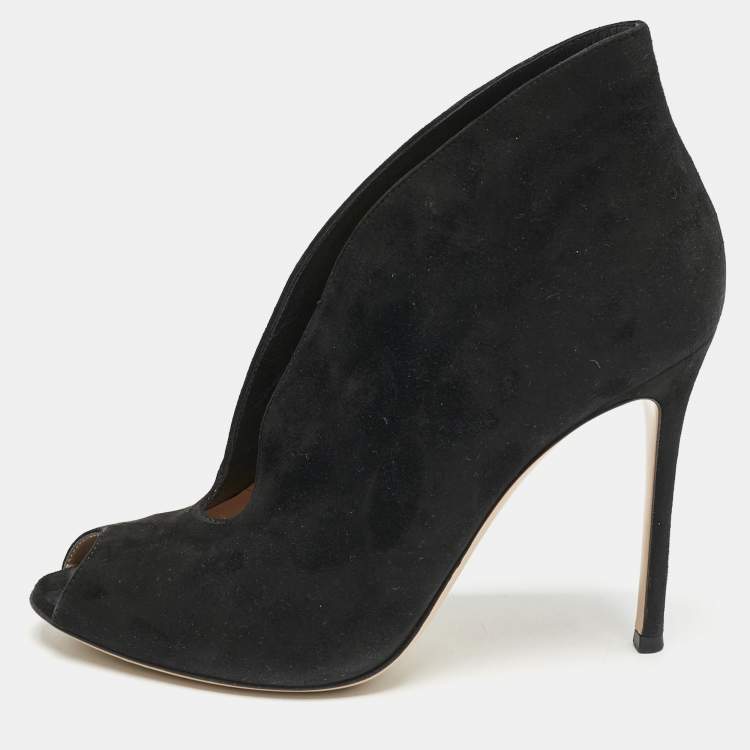 Pre Owned Gianvito Rossi Black Suede Vamp Booties Size 40