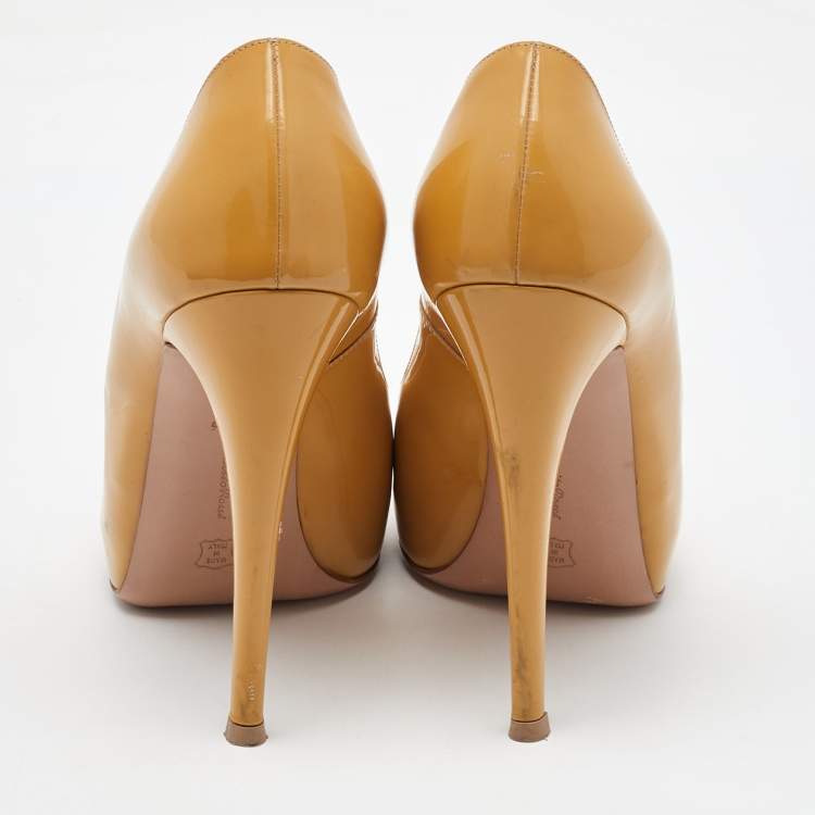 Pre Owned Gianvito Rossi Beige Patent Leather Peep Toe Platform Pumps Size 37.5