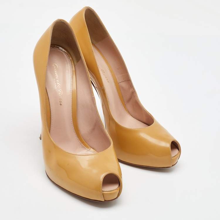 Pre Owned Gianvito Rossi Beige Patent Leather Peep Toe Platform Pumps Size 37.5