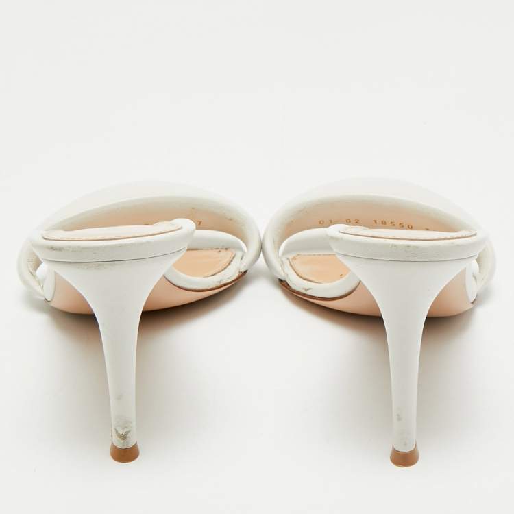 Pre Owned Gianvito Rossi White Leather Bijoux Slides Size 37