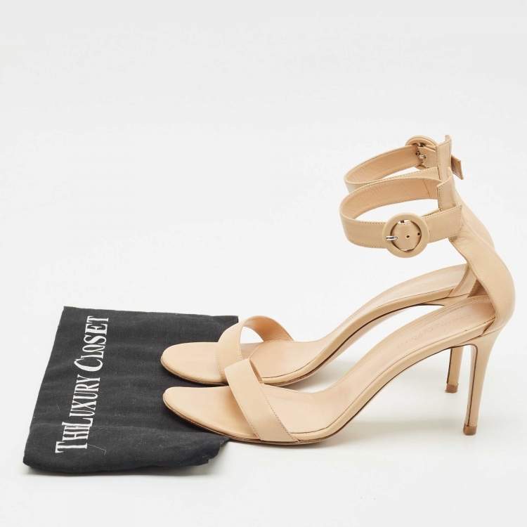 Pre Owned Gianvito Rossi Beige Leather Portofino Sandals Size 41.5