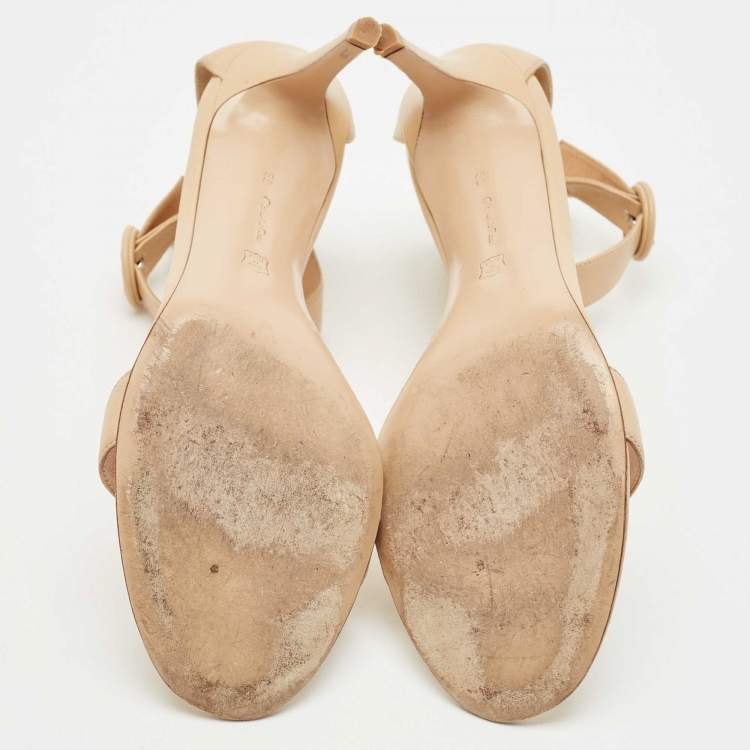 Pre Owned Gianvito Rossi Beige Leather Portofino Sandals Size 41.5