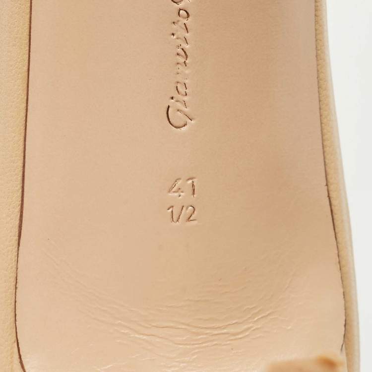 Pre Owned Gianvito Rossi Beige Leather Portofino Sandals Size 41.5