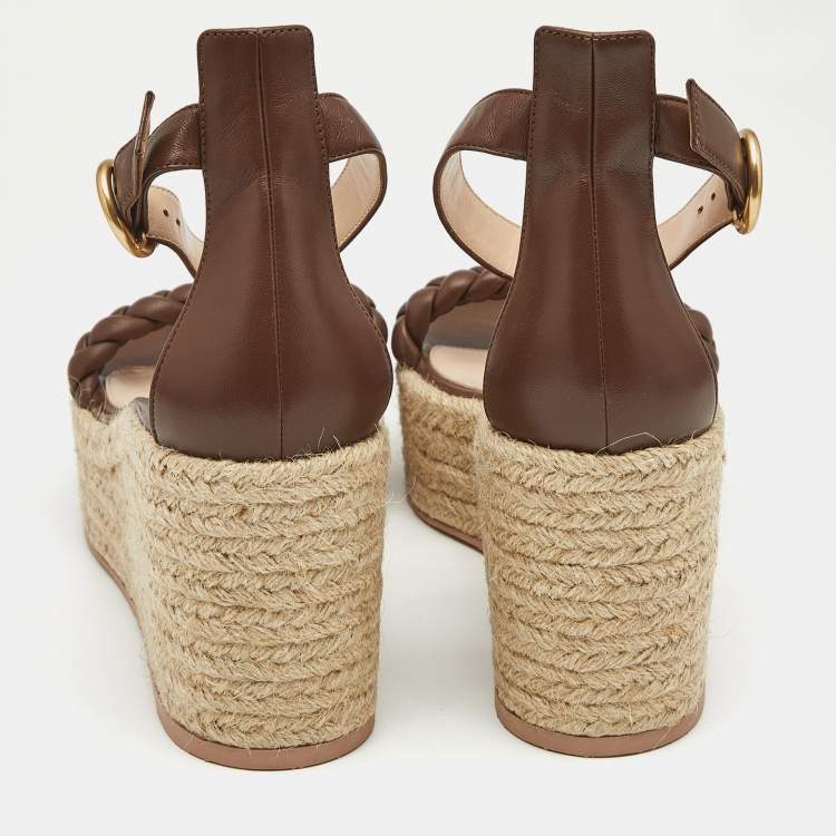 مملوكة مسبقًا Gianvito Rossi Brown Leather Merida Wedge Sandals Size 40