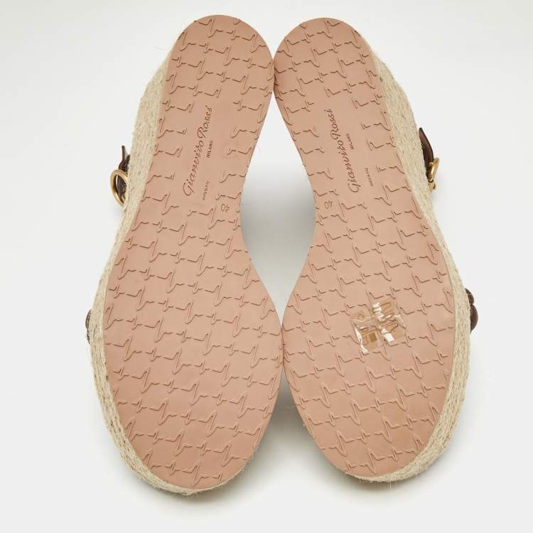 مملوكة مسبقًا Gianvito Rossi Brown Leather Merida Wedge Sandals Size 40