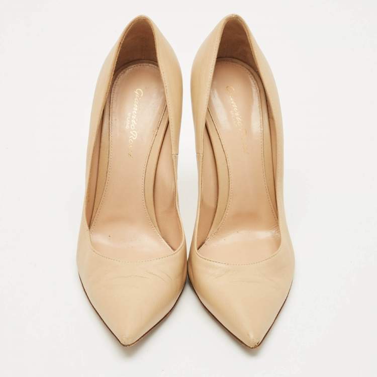 Pre Owned Gianvito Rossi Beige Leather Gianvito Pointed Toe Pumps Size 39