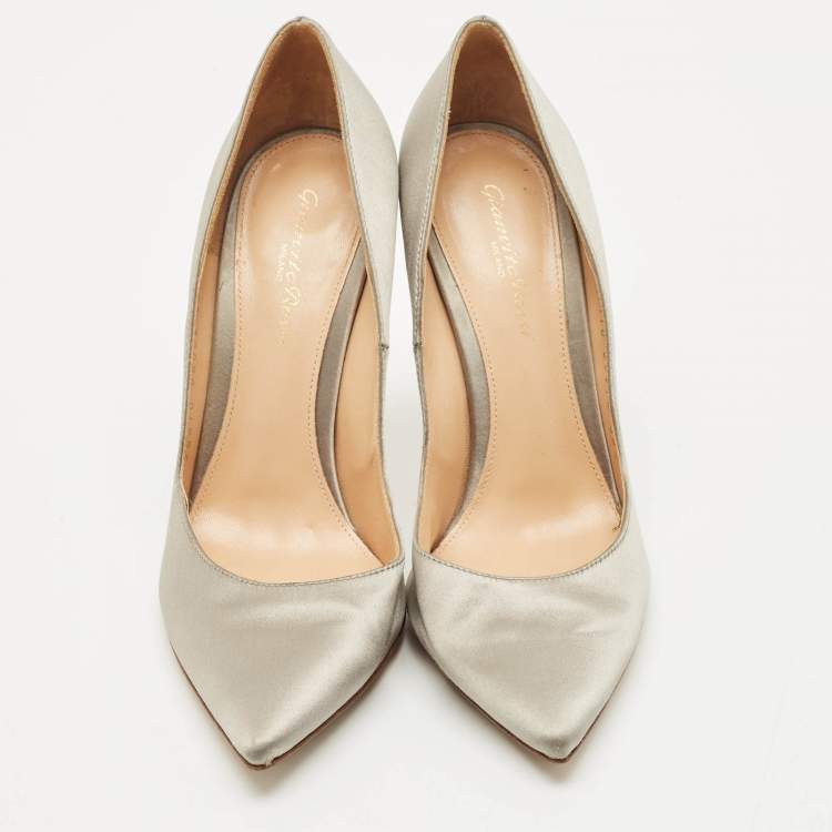 Pre Owned Gianvito Rossi Grey Satin Gianvito Pointed Toe Pumps Size 38.5