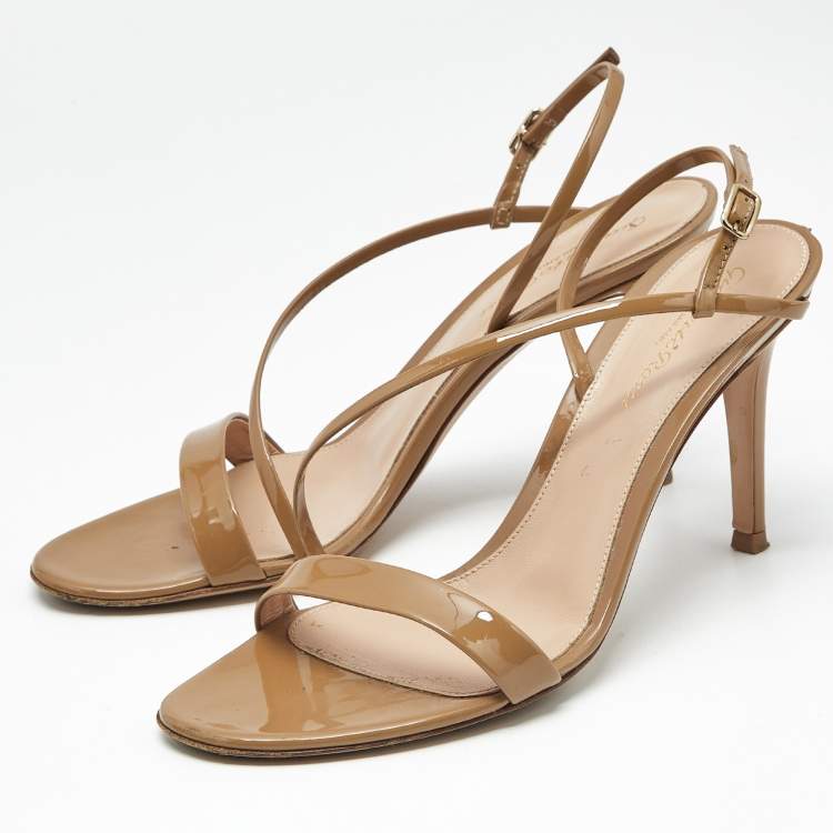 Pre Owned Gianvito Rossi Beige Patent Leather Manhattan Slingback Sandals Size 37