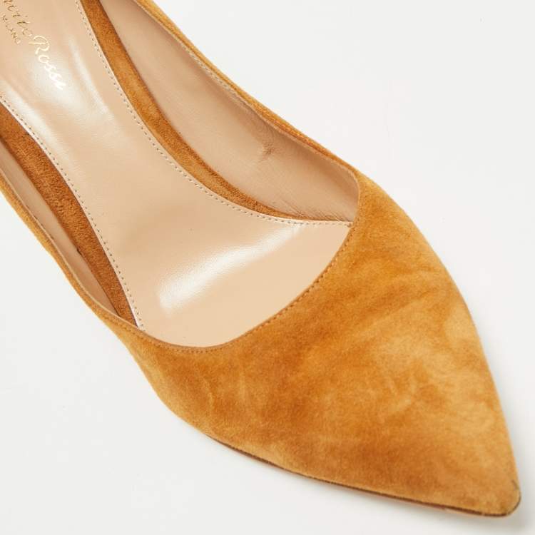 Pre Owned Gianvito Rossi Tan Suede Gianvito Pumps Size 41.5