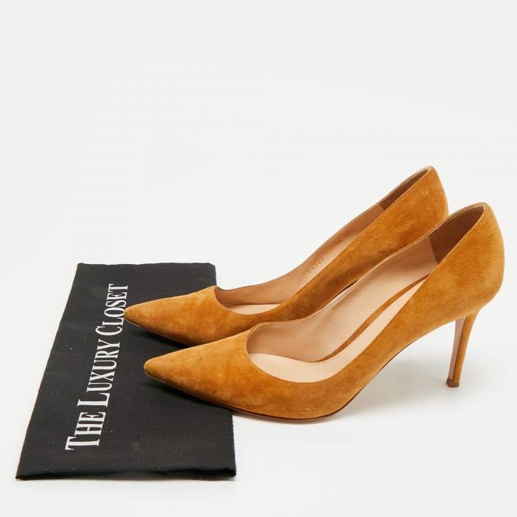 Pre Owned Gianvito Rossi Tan Suede Gianvito Pumps Size 41.5