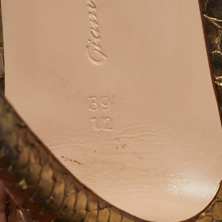 Pre Owned Gianvito Rossi Gold Snakeskin Strappy Sandals Size 39.5