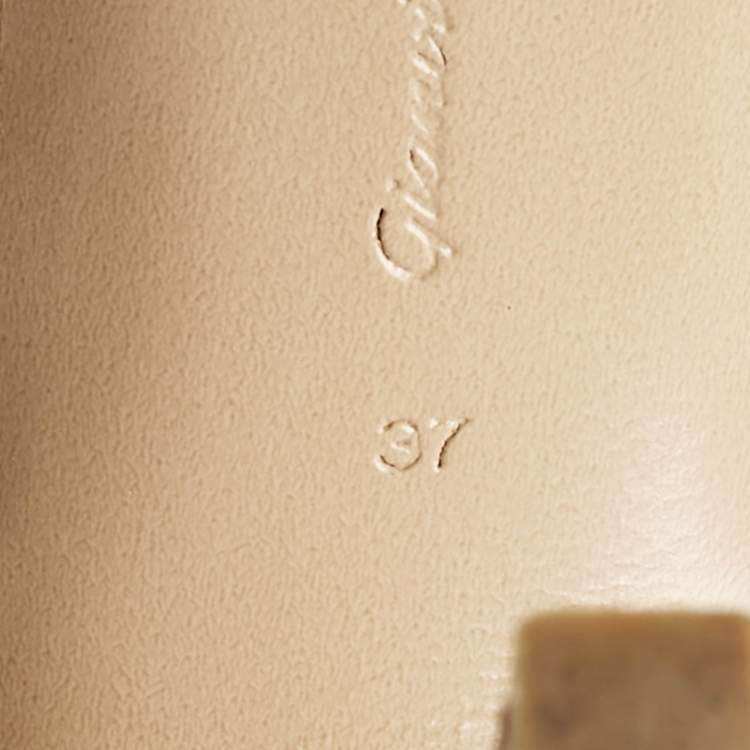 Pre Owned Gianvito Rossi Beige Leather Manilla Sandals Size 37