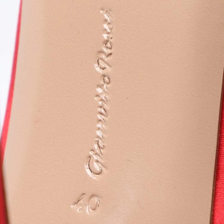 Pre Owned Gianvito Rossi Red Satin Pumps Size 40