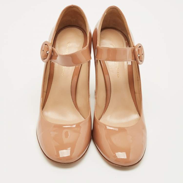 Pre Owned Gianvito Rossi Beige Patent Leather Mary Jane Pumps Size 38