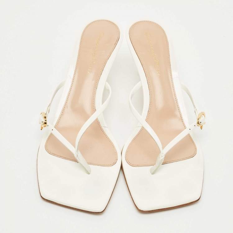 Pre Owned Gianvito Rossi White Patent Leather Buckle Thong Slide Sandals Size 38                      