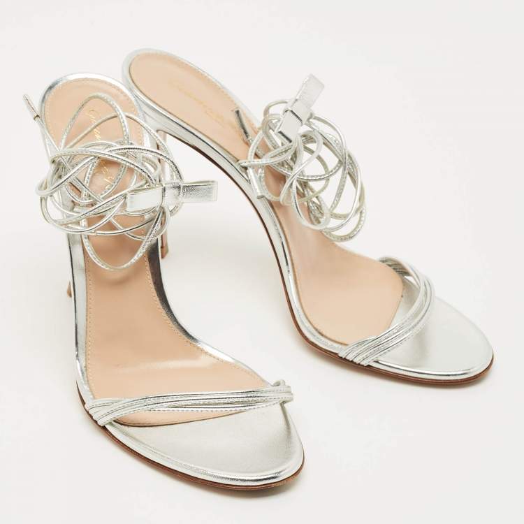 Pre Owned Gianvito Rossi Silver Leather Bow Ankle Wrap Sandals Size 37.5