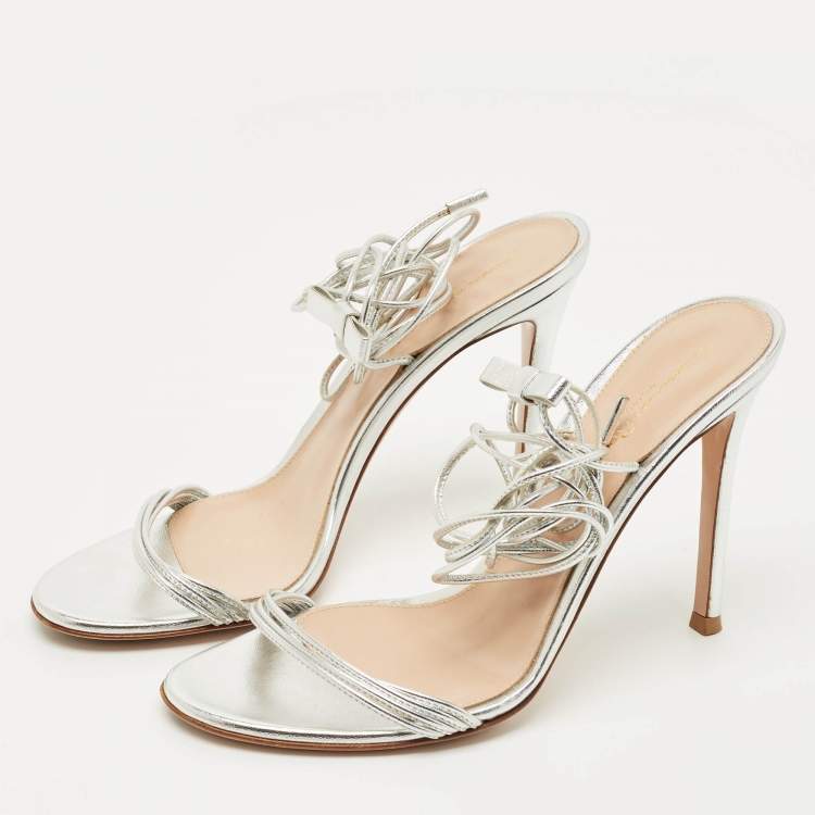 Pre Owned Gianvito Rossi Silver Leather Bow Ankle Wrap Sandals Size 37.5