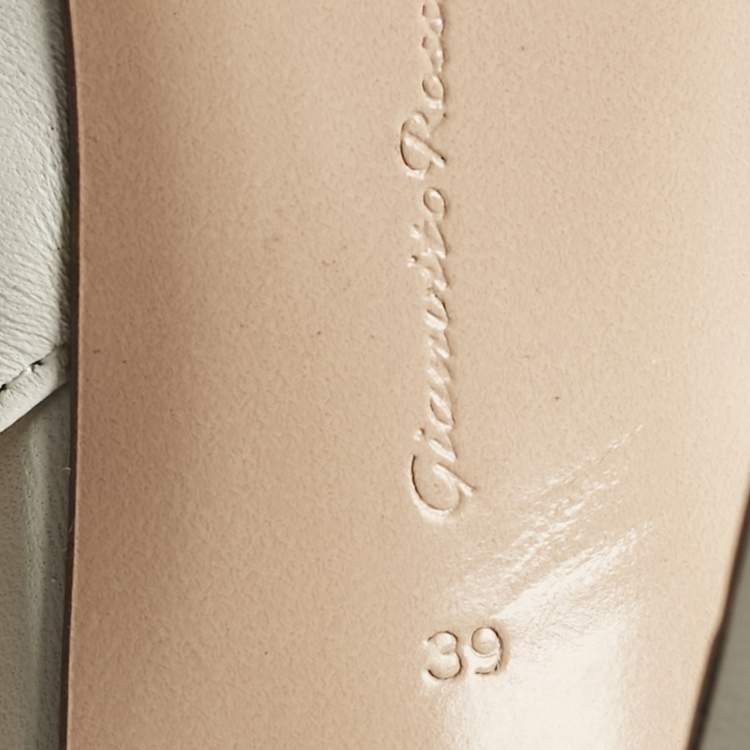 Pre Owned Gianvito Rossi White Leather Thick Slingback Pumps Size 39