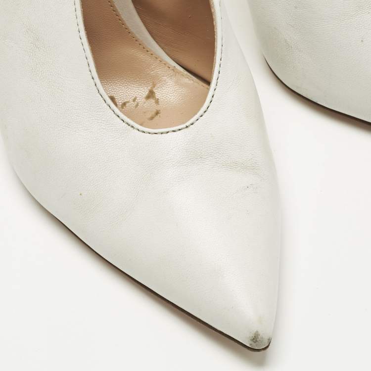 Pre Owned Gianvito Rossi White Leather Thick Slingback Pumps Size 39