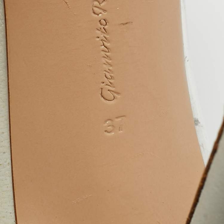 Pre Owned Gianvito Rossi Transparent/White Leather and PVC Plexi Pumps Size 37