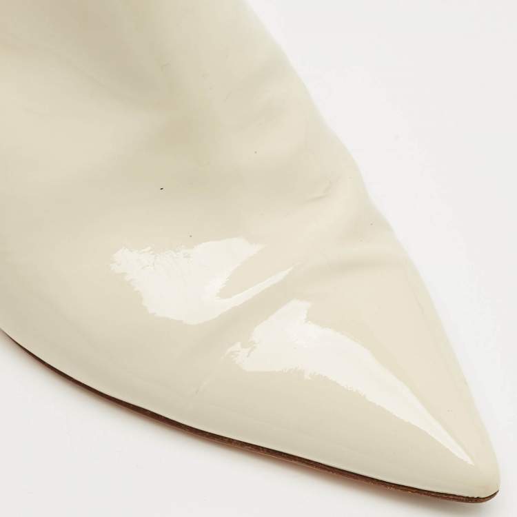 Pre Owned Gianvito Rossi Cream Patent Leather Aramis Pointed Toe Mules Size 38