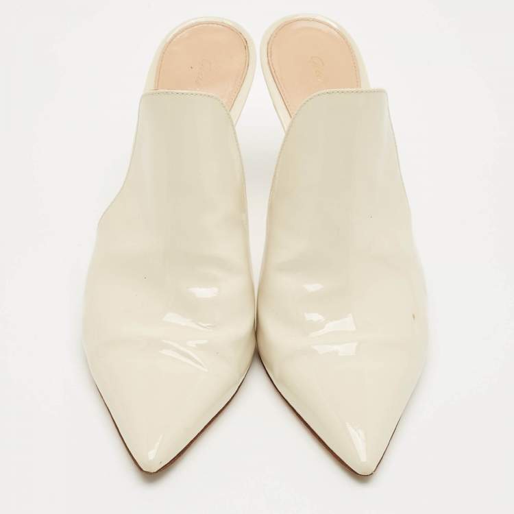Pre Owned Gianvito Rossi Cream Patent Leather Aramis Pointed Toe Mules Size 38