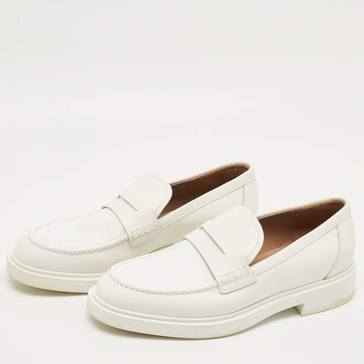 Pre Owned Gianvito Rossi White Leather Slip On Loafers  Size 41