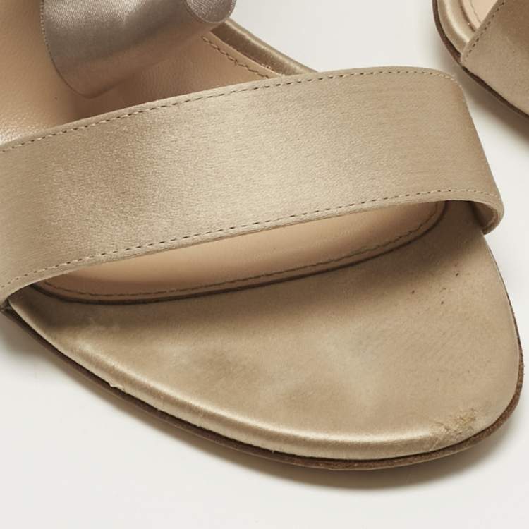 Pre Owned Gianvito Rossi Grey Satin Gala Ankle wrap Sandals Size 39.5