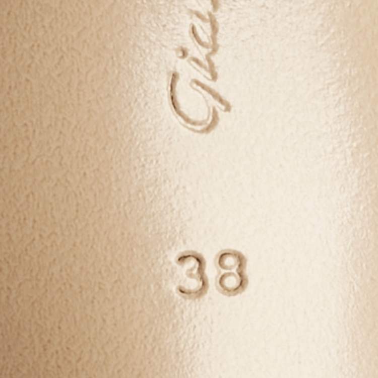 Pre Owned Gianvito Rossi Beige PVC Metropolis Sandals Size 38