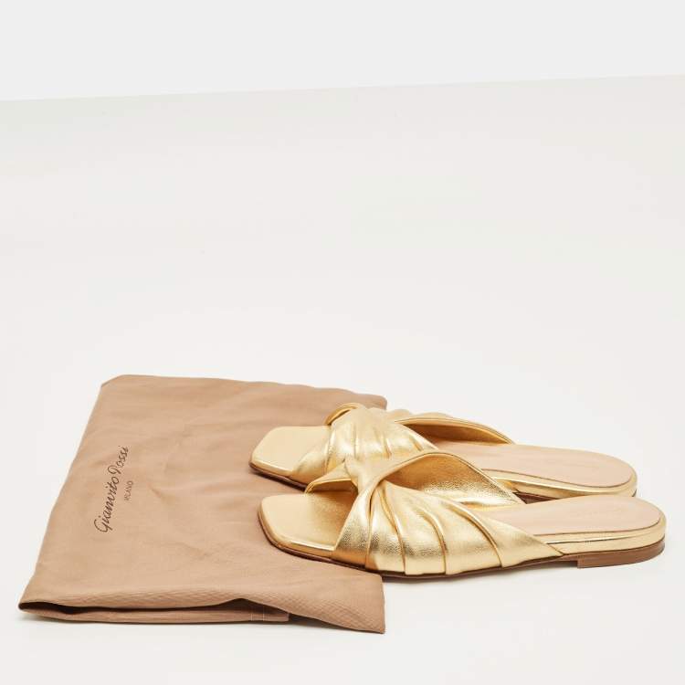 Pre Owned Gianvito Rossi Gold Leather Flat Slide Size 36