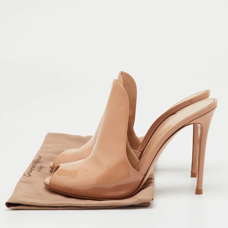Pre Owned Gianvito Rossi Beige Patent Leather Peep Toe Mules Size 40