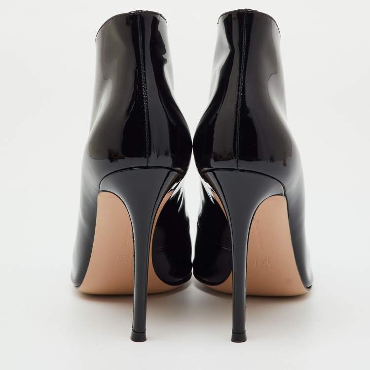 مملوكة مسبقًا Gianvito Rossi Black Patent Leather Vamp Booties Size 39.5