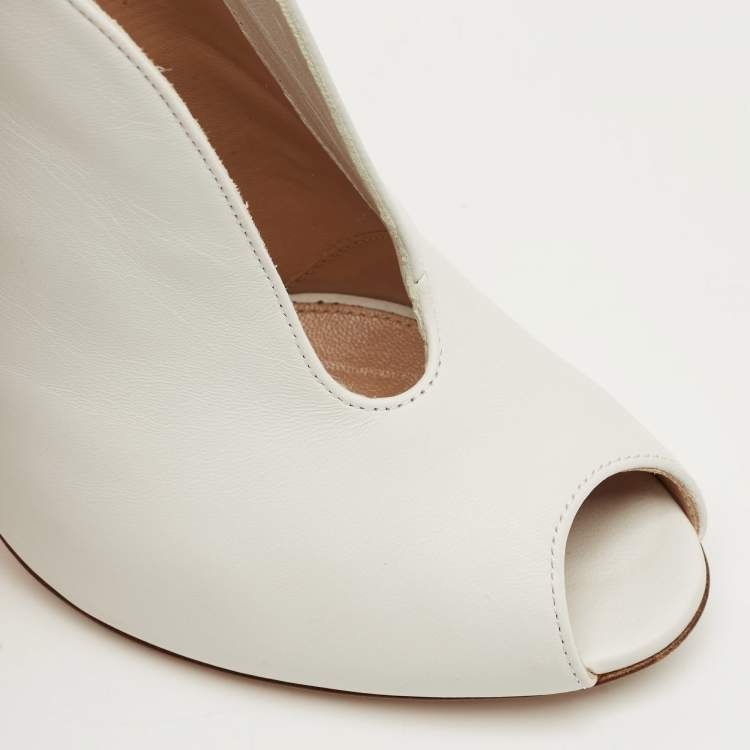 Pre Owned Gianvito Rossi White Leather Vamp Booties Size 37.5