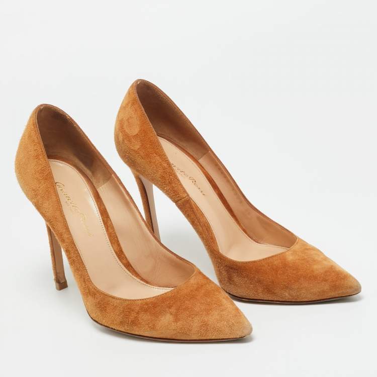 Pre Owned Gianvito Rossi Beige Suede Gianvito 105 Pumps Size 38.5