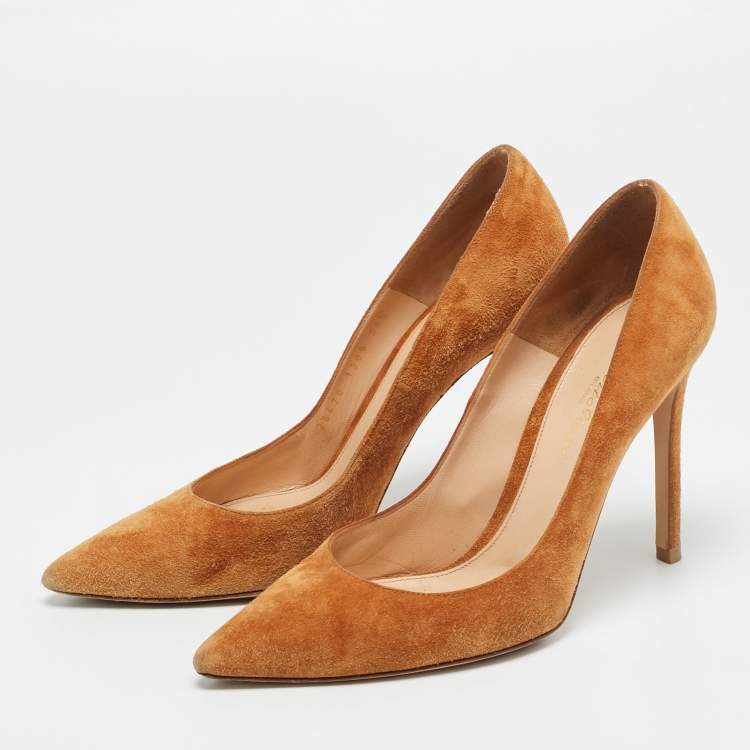 Pre Owned Gianvito Rossi Beige Suede Gianvito 105 Pumps Size 38.5