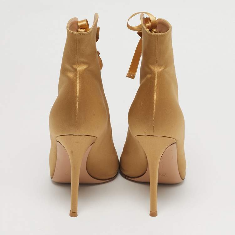 مملوكة مسبقًا Gianvito Rossi Marie Size 38.5 Gold Satin Ankle Length Boots