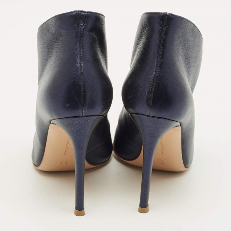 Pre Owned Gianvito Rossi High Vamp Size 35.5 Navy Blue Leather Peep Toe Pumps