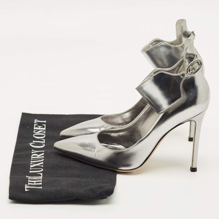 Pre Owned Gianvito Rossi Ankle Cuff Size 35 Silver Patent Leather Pumps