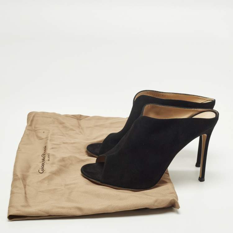Pre Owned Gianvito Rossi Size 39.5 Black Suede Open Toe Mules