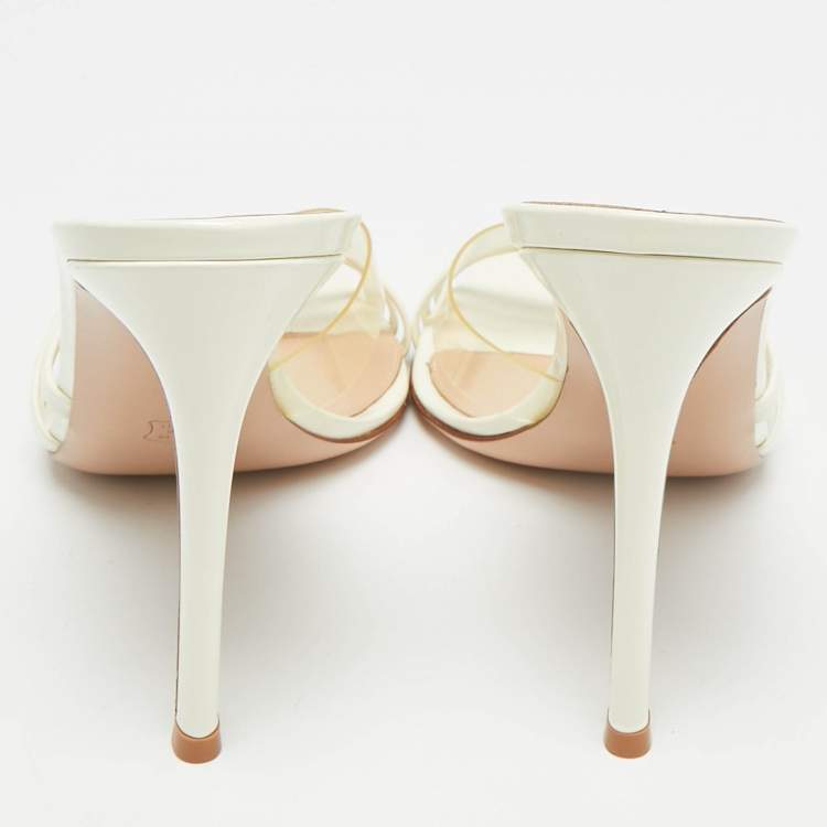 Pre Owned Gianvito Rossi Elle Size 40 Cream Patent Leather and PVC Slide Sandals