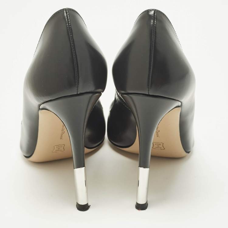 Pre Owned Gianvito Rossi Size 35 Black Leather Pointed Toe Pumps