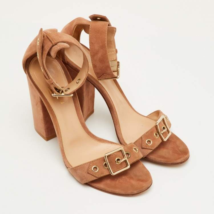Pre Owned Gianvito Rossi Hayes Buckle Size 39 Beige Suede Block Heel Ankle Strap Sandals