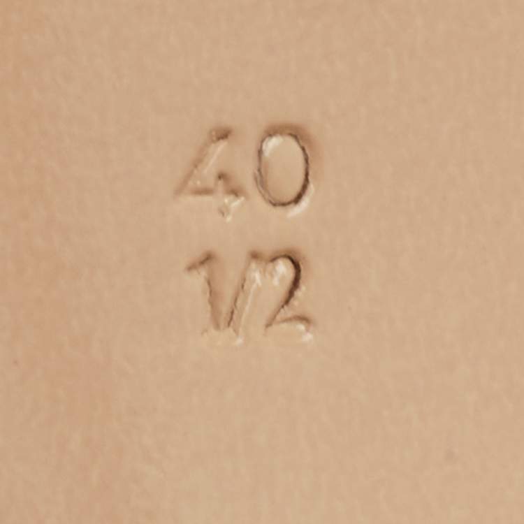 مملوكة مسبقًا Gianvito Rossi Size 40.5 Khaki Beige Suede Pointed Toe Pumps