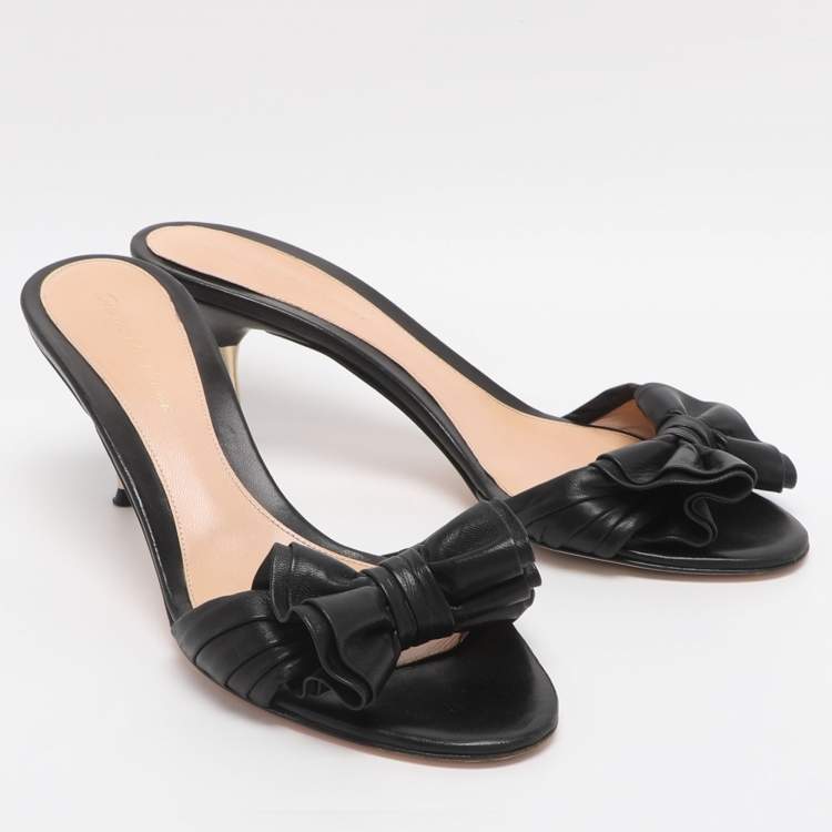 Pre Owned Gianvito Rossi Size 39 Black Leather Bow Slide Sandals