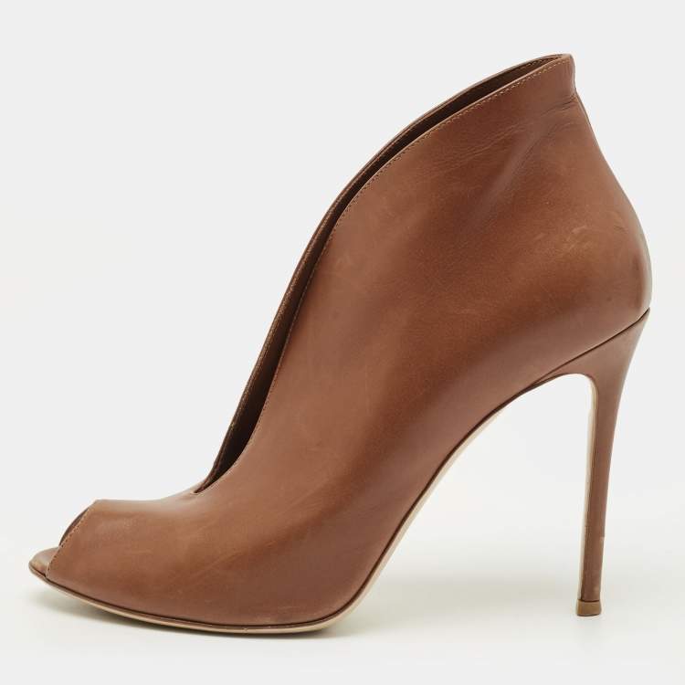 Pre Owned Gianvito Rossi Vamp Size 41 Brown Leather Booties